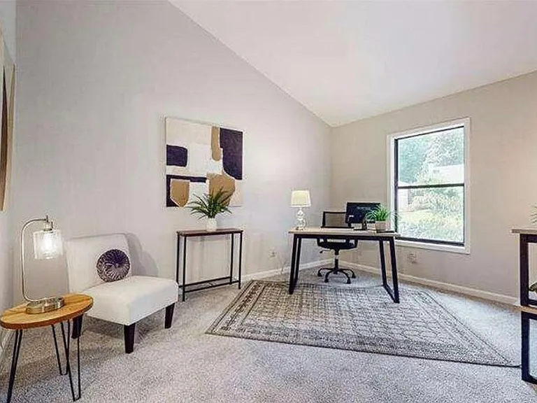 2355 Virginia Pl NE — Photo 14