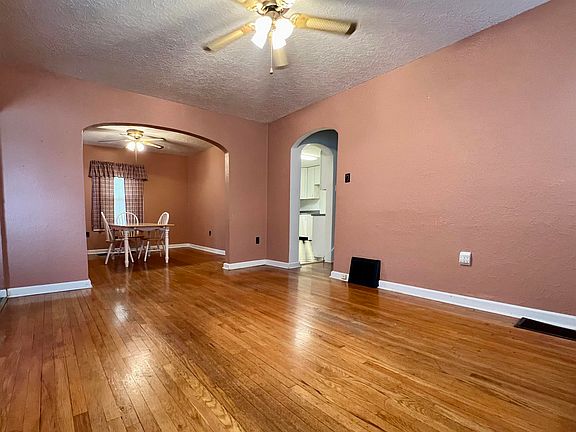 4th image of 1217 Speedway Ave