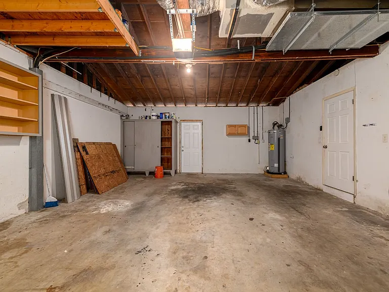 1661 Algonquin Dr — Photo 24