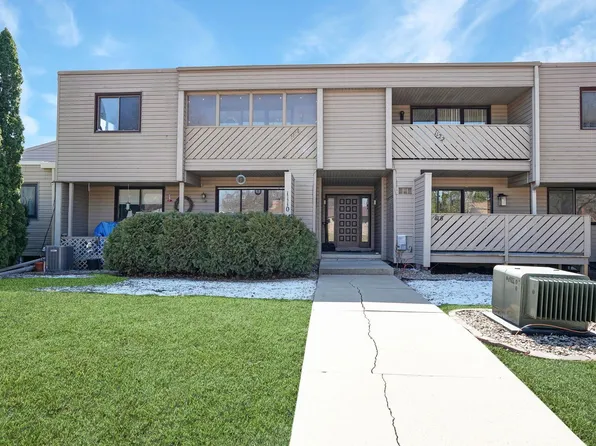 1114 Prairie Meadow Ct #12, Waterloo, IA 50701