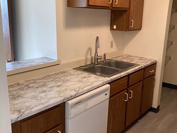 4th image of 3800 Minnehaha Ave APT 2