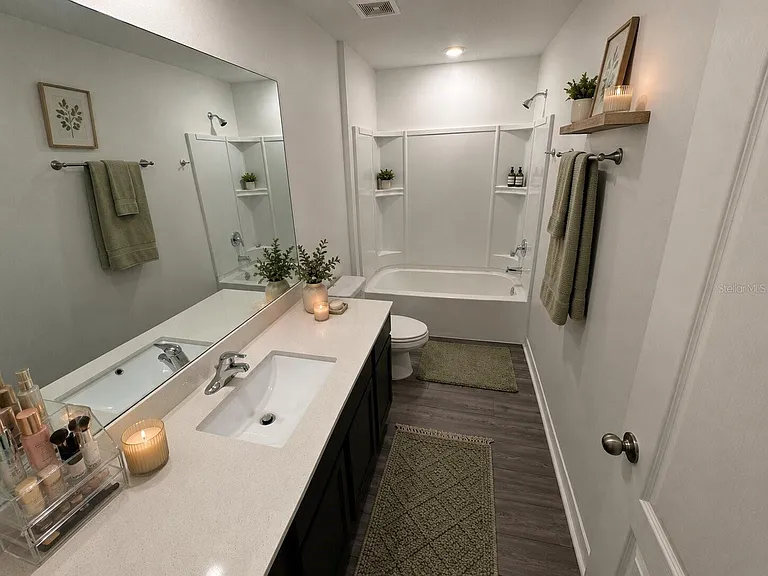 233 Kensington View Blvd — Photo 10