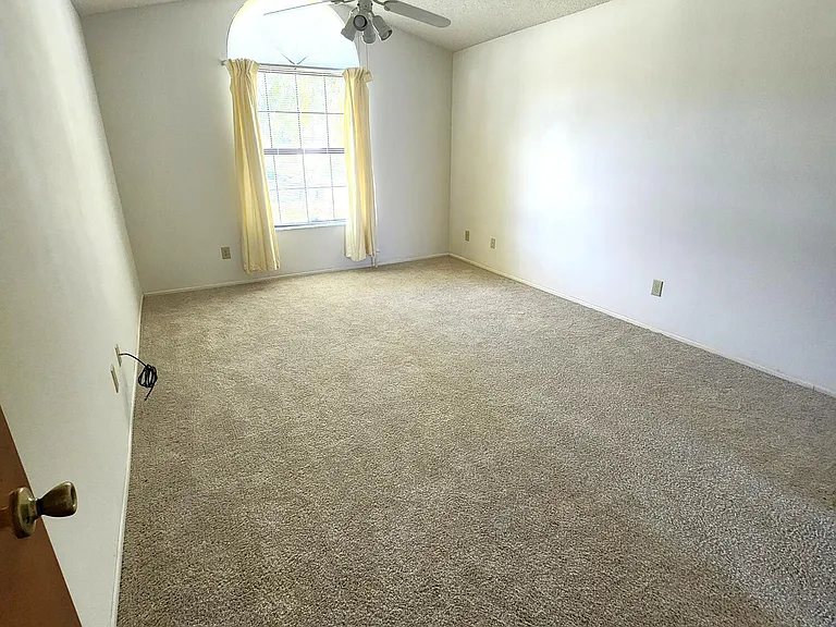 1244 Lakeview Dr — Photo 14