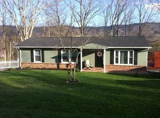 164 Ridgecrest St, Bluefield, VA 24605