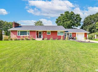 510 Fletcher St, Roanoke, IL 61561