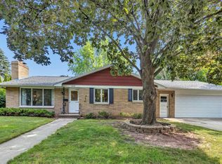 1245 Smith St, Green Bay, WI 54302