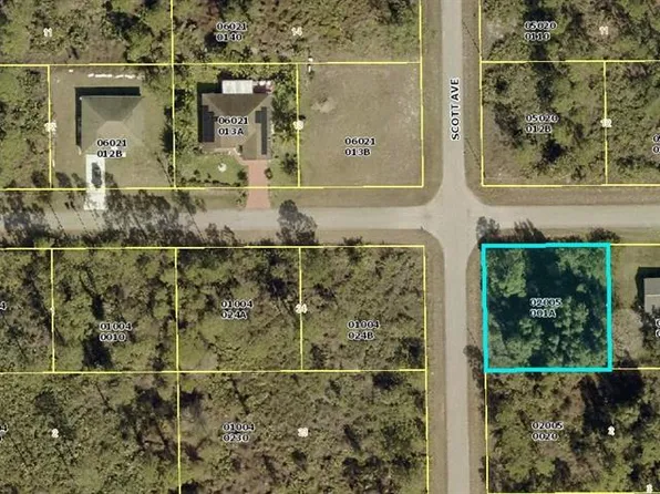 3900 E 9th St, Lehigh Acres, FL 33972