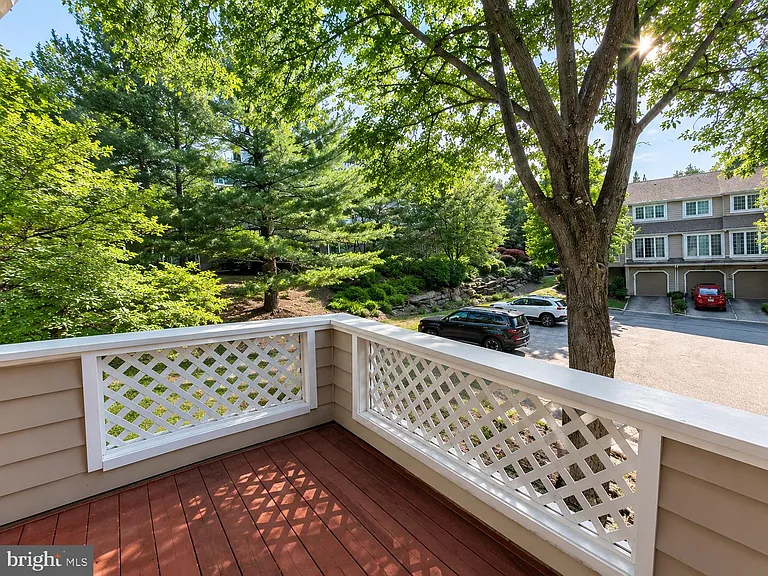 84 Andover Ct — Photo 10