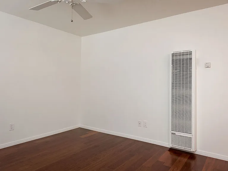 1066 Turquoise St — Photo 4