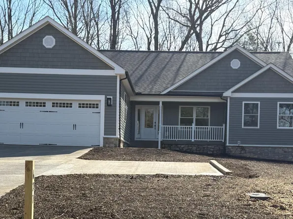 627 Harrison Cir, Locust Grove, VA 22508
