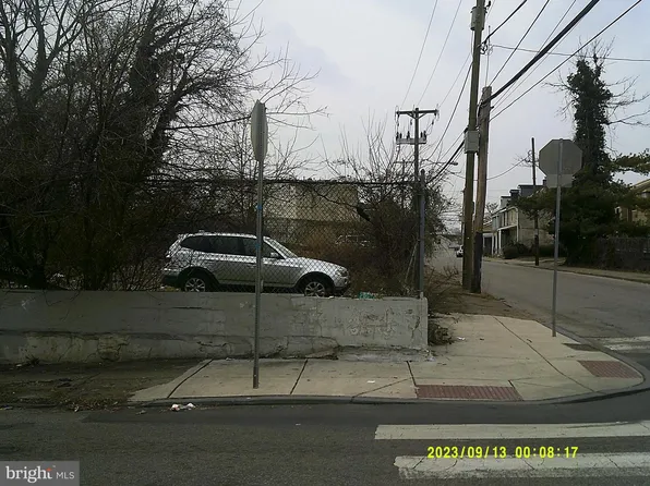 101 E Wister St, Philadelphia, PA 19144
