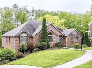 300 Oak Ridge Dr, Venetia, PA 15367
