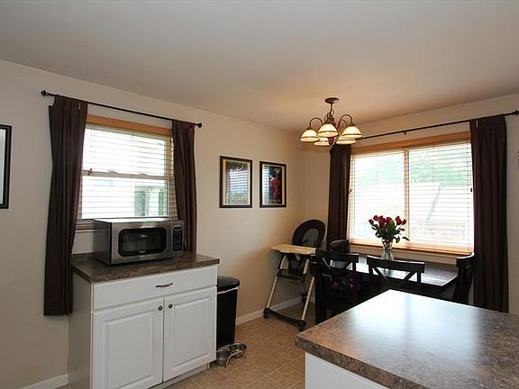 4th image of 1413 Southlyn Dr
