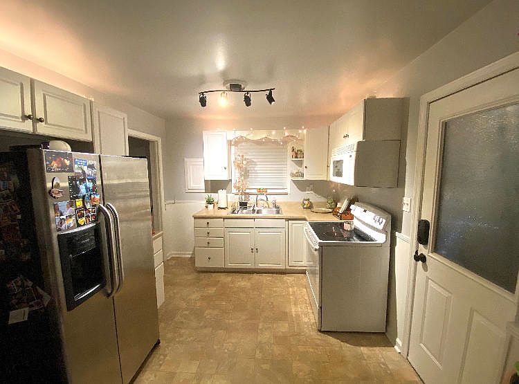 1st image of 3005 Conner Dr APT 3