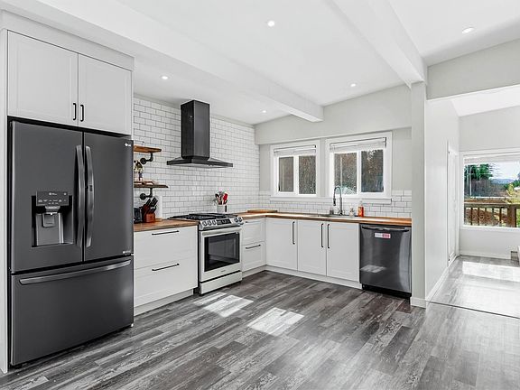 2nd image of 4010 Deerfield Rd