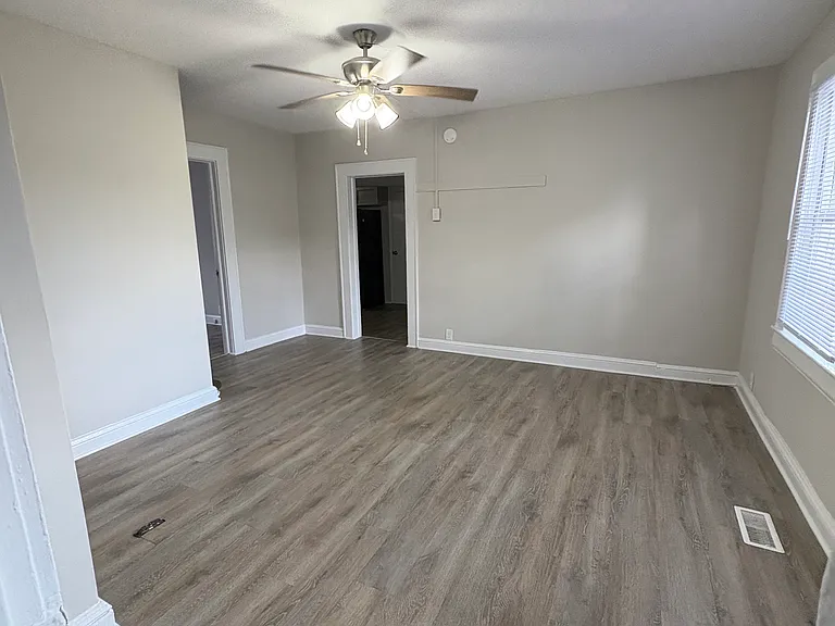 808 Brake St — Photo 2