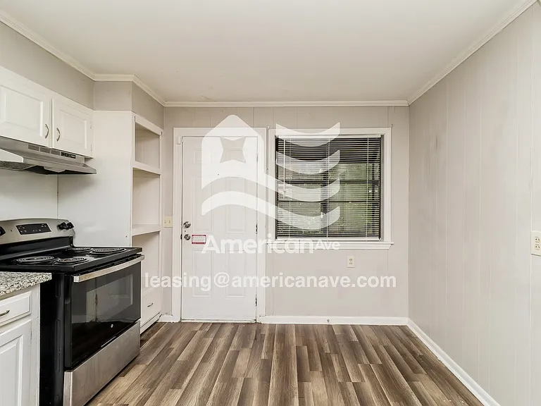 1179758_005_kitchen_5.jpg