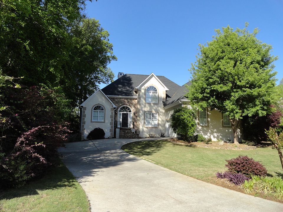 1st image of 802 Andrean Way