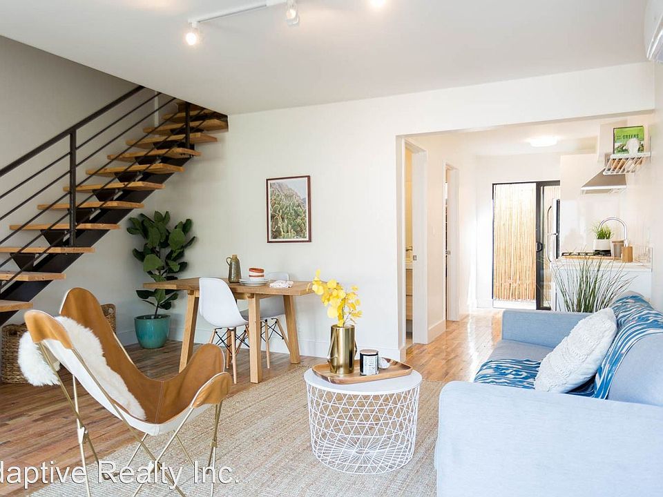 1st image of 1920 W Clinton St #10