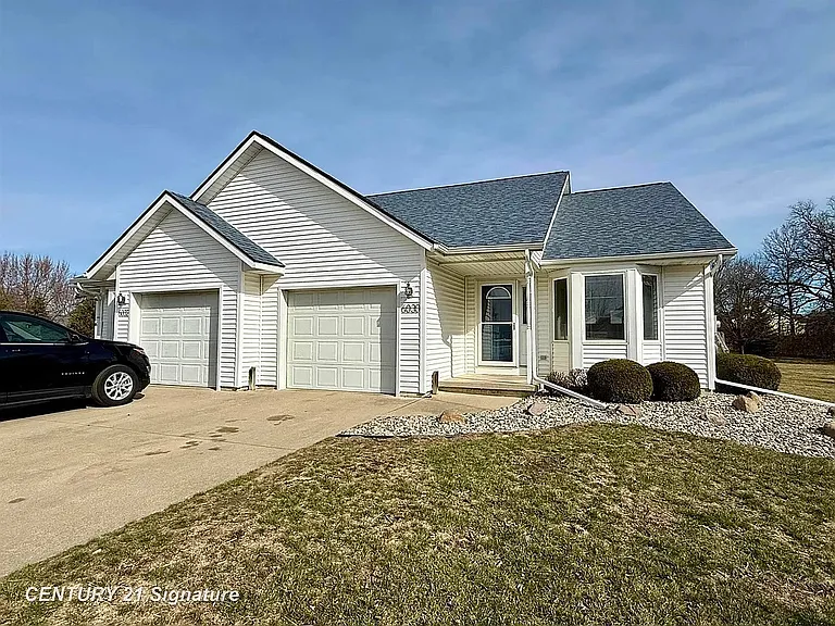 6030-6032 Canton Dr — Photo 1