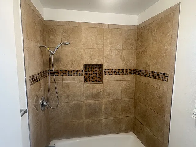 9219 Cedar St — Photo 2