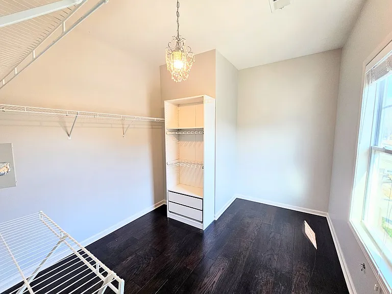 821 Westmoreland Cir NW — Photo 21