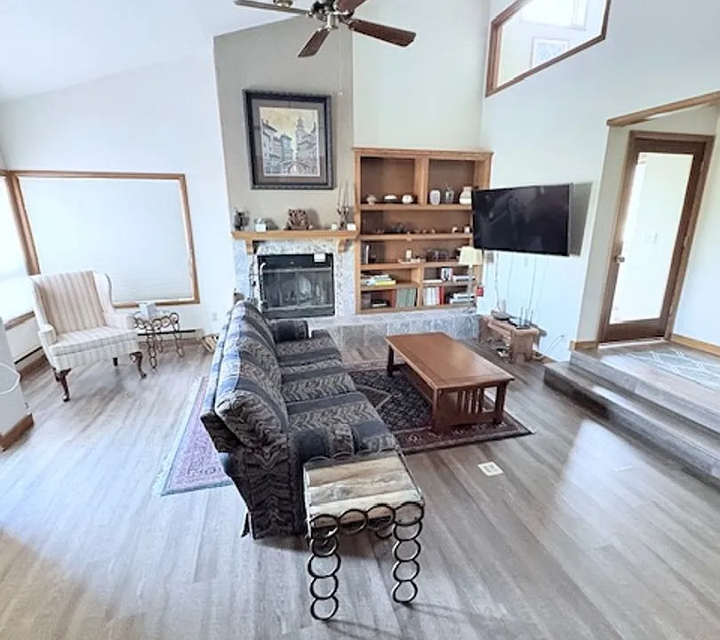 165 Holly Tree Cir