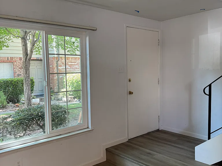 1912 Benita Dr #4 — Photo 5