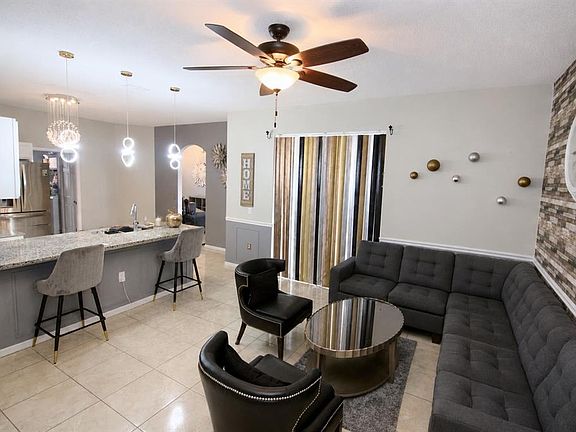 4th image of 302 Ferrara Ct