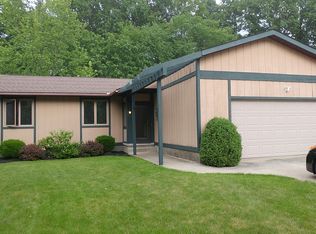 1041 Clark Rd, Wadsworth, OH 44281