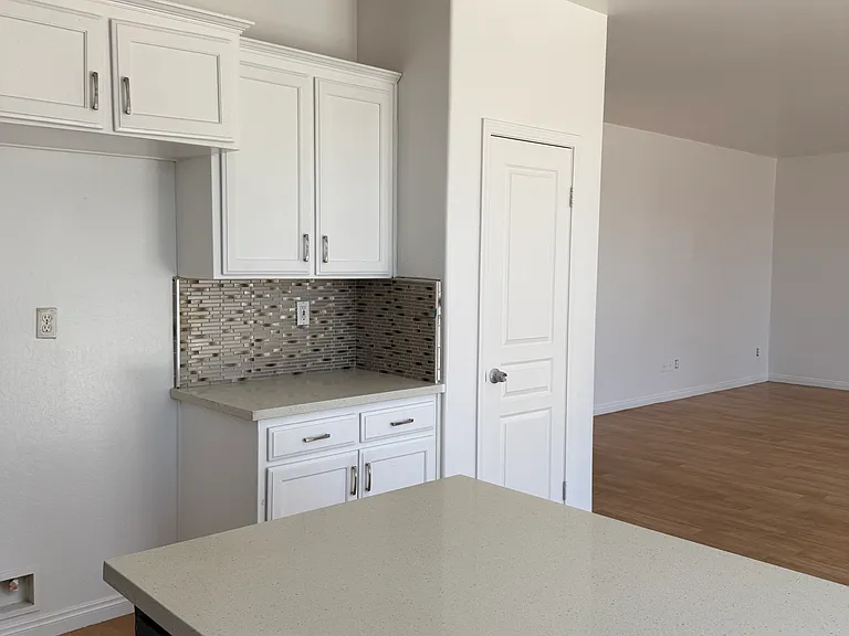 11613 Presidential Rd — Photo 14