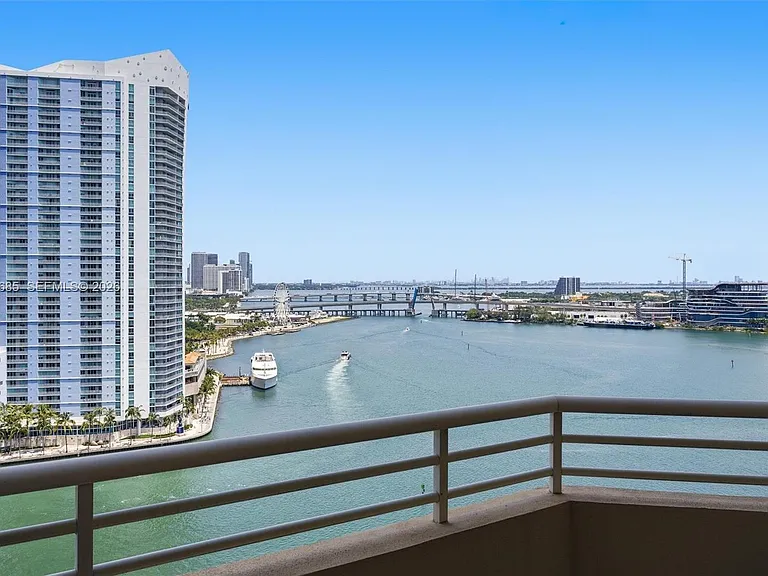 888 Brickell Key Dr #2010 — Photo 25