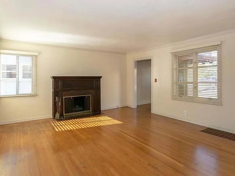 116 Ronada Ave — Photo 2