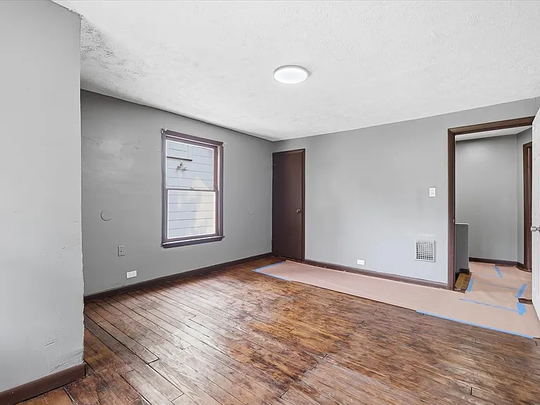 142 Western Ave — Photo 16