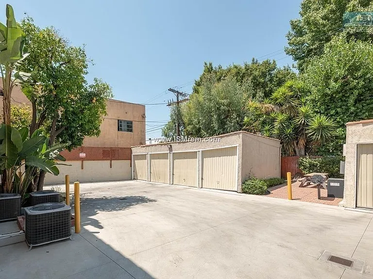 341 N Stanley Ave #347 — Photo 4