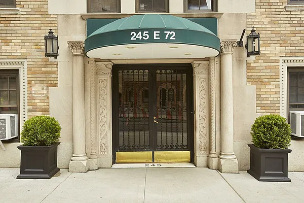 Sold by Brown Harris Stevens | media 14