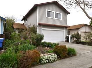 986 Stanislaus Way, Santa Rosa, CA 95401