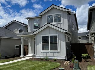 4593 SW 36th St, Redmond, OR 97756