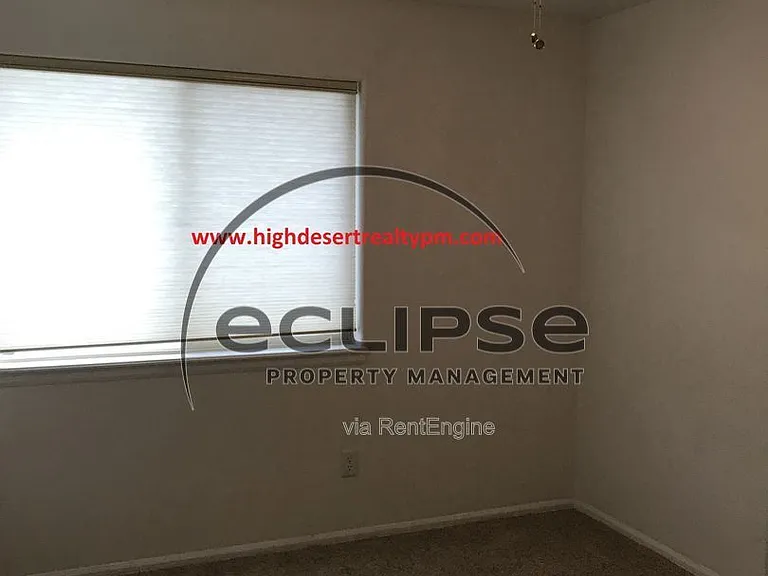 2463 1/2 Theresea Ln — Photo 14