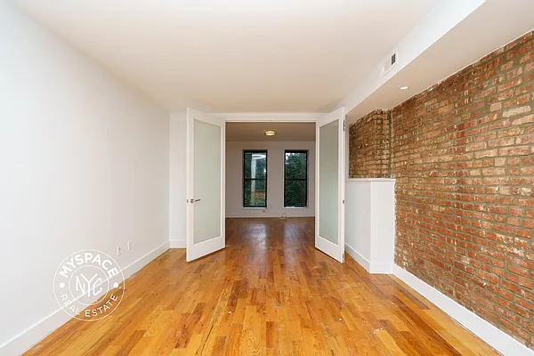 Rented by MySpaceNYC | media 16