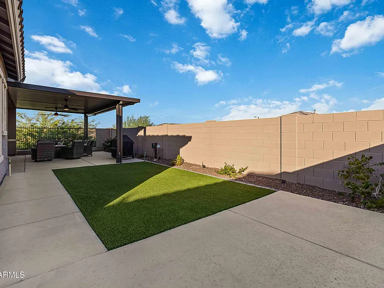 21261 W Virginia Ave — Photo 37