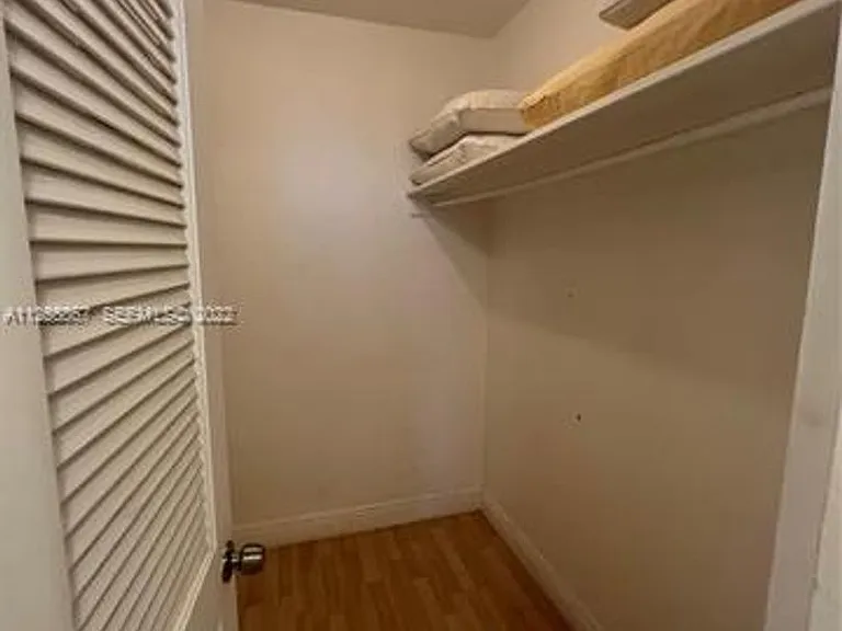 5161 Collins Avenue Cu #1711 — Photo 12