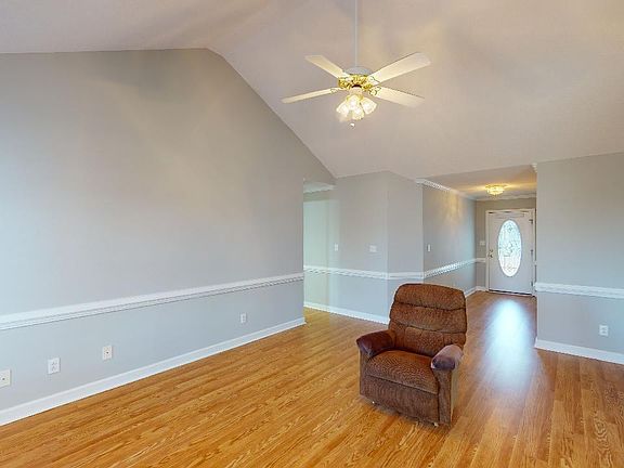 4th image of 314 Earl Drive