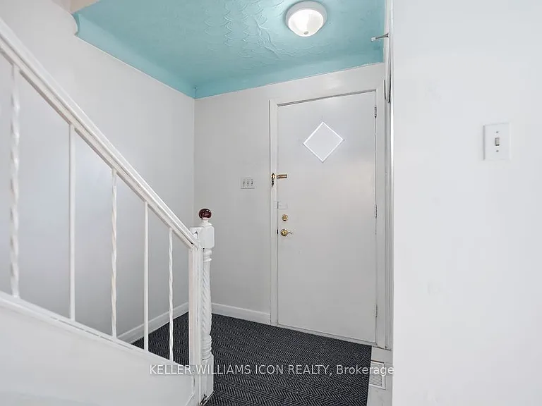 873 Woodroffe Ave — Photo 6