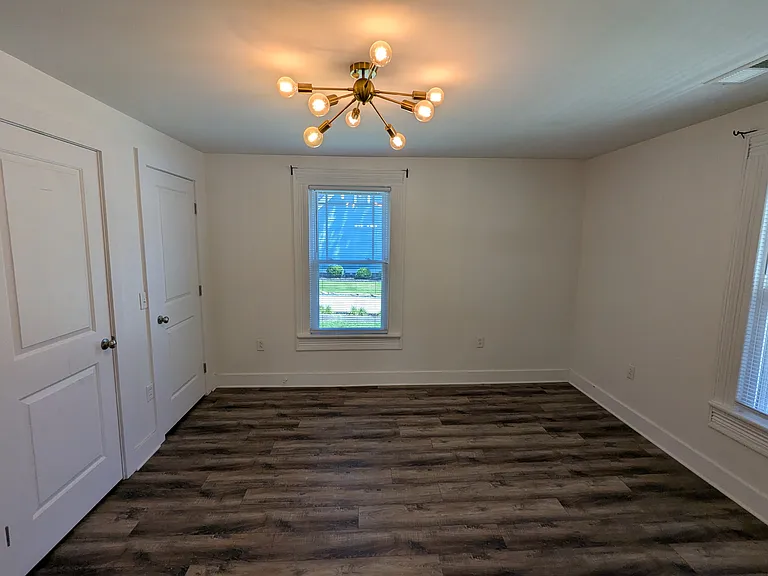 516 Trade St — Photo 13