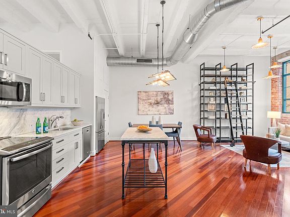 3rd image of 1701 Kalorama Rd NW Unit 207