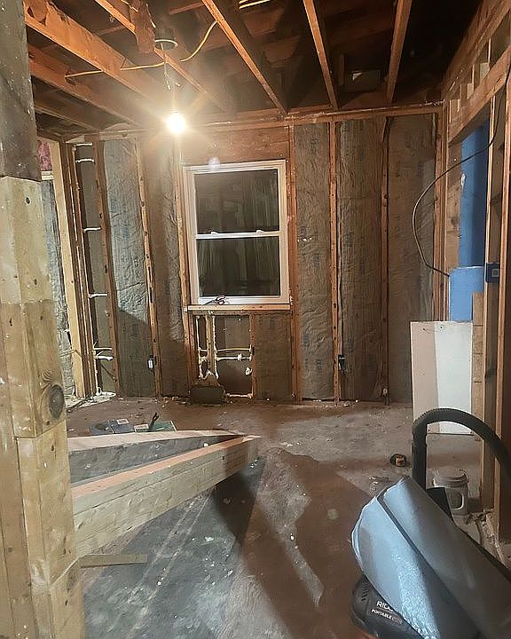 1st image of 408 S Burson St