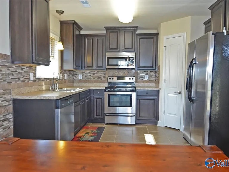 206 Fields Pond Dr — Photo 5