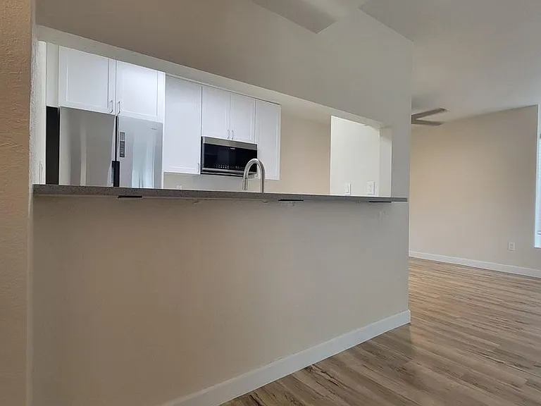 Sand Pebble Community *Renovated Units — Photo 120