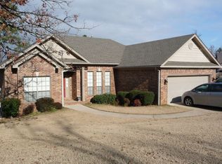 132 Pleasantwood Dr, Maumelle, AR 72113